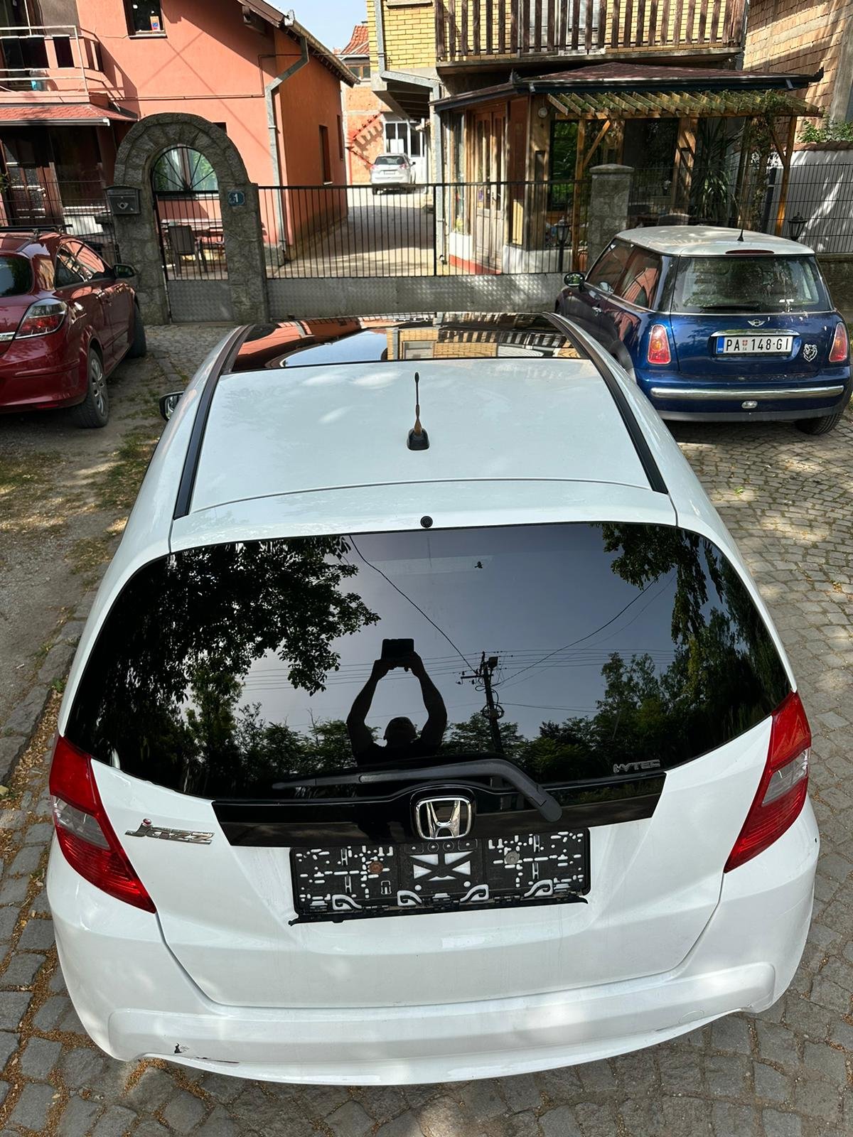 Polovni beli Honda Jazz - dostupno za kupovinu